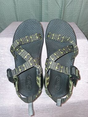 Chaco Kids Black Sandals with Olive Green Webbing